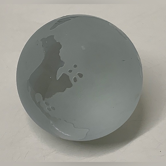 Vintage Silvestri Solid Hand Blown Frosted Glass Spherical Earth World Globe - Picture 15 of 16